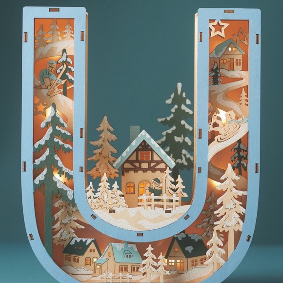 Wonderland Woodland Letter U - Picture 1 of 10
